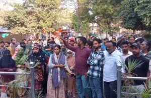 एसपी साहब! हमने दिल जोड़ लिया है, अब हमारे घर वालों को तोड़-फोड़ करने से रोकिए..