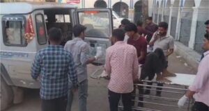 स्वास्थ्य व्यवस्थाएं हुई चौपट, नहीं मिली एंबुलेंस की सुविधा