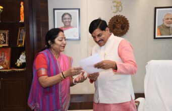 छतरपुर के विकास को मिलेगी नई रफ़्तार: विधायक ललिता यादव ने मुख्यमंत्री से की लंबित कार्यों पर चर्चा