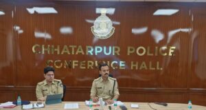 अमानगंज मोहल्ले में अवैध शराब के ठिकाने पर दबिश, 1 लाख की खेप के साथ शातिर अपराधी गिरफ्तार