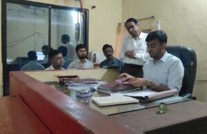 कलेक्टर पार्थ जैसवाल की तहसील कार्यालय में औचक दबिश: कामचोर पटवारियों पर गिरेगी गाज!