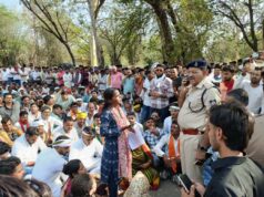 अमित भटनागर की गिरफ्तारी के खिलाफ सड़कों पर फूटा आदिवासियों का सैलाब: सत्ता के दमन और प्रशासनिक संवेदनहीनता के खिलाफ दिव्या अहिरवार ने भरी हुंकार