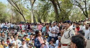 अमित भटनागर की गिरफ्तारी के खिलाफ सड़कों पर फूटा आदिवासियों का सैलाब: सत्ता के दमन और प्रशासनिक संवेदनहीनता के खिलाफ दिव्या अहिरवार ने भरी हुंकार