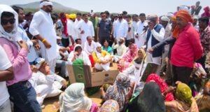 विस्थापितों के हक पर FIR का पहरा? जीतू पटवारी और दर्जनों कांग्रेसियों पर केस दर्ज, अमित भटनागर की गिरफ्तारी ने सुलगाई सियासत