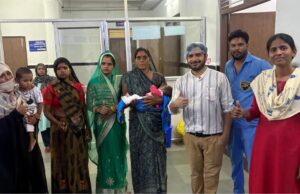 सरहदों पार पहुँचा छतरपुर जिला अस्पताल का भरोसा: दूसरे राज्य और जिले से आए 7 बच्चों के टेढ़े पैर सीधे कर डॉक्टर रवि सोनी ने बढ़ाया सरकारी अस्पताल का मान